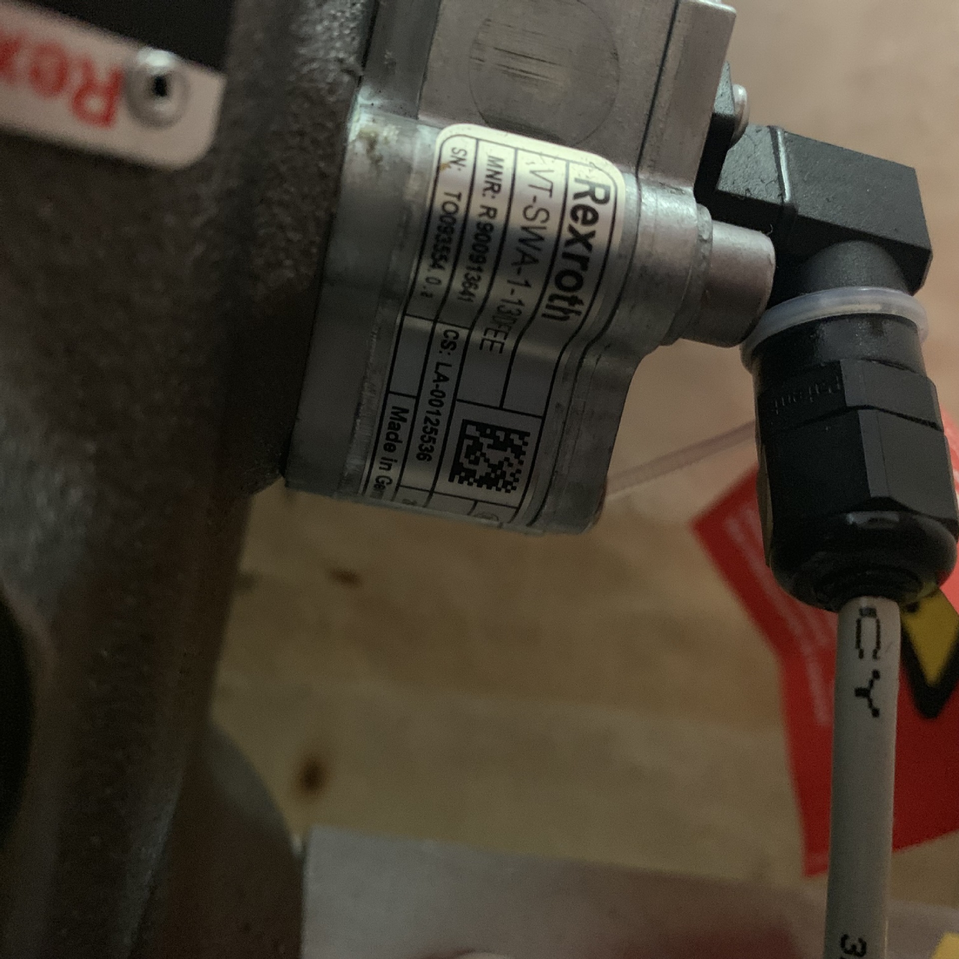 德国Rexroth力士乐SYDFEE-2X-071-PPA12N00-0000-A0B1CX2 变量泵 - 图片 5